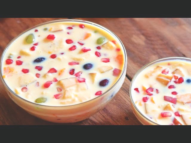 একাদশী উপবাসে  পুষ্টি ও প্রশান্তির ছোঁয়া  ভিন্ন স্বাদে একাদশীর ফ্রুট সালাদ